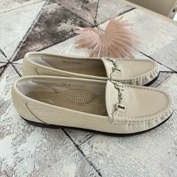 SAS Tripad Comfort Metro Womens Bone Leather Loafers Horse Bit Sz 9.5 S Narrow - Picture 3 of 11
